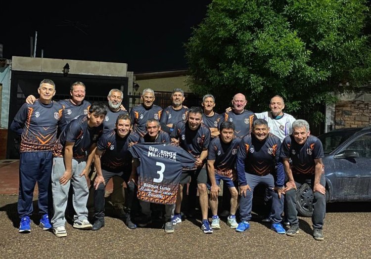 Deportivo Bowen +55. Estrenar&aacute;n pilcha alusiva al club de la localidad. 