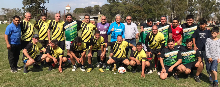 Deportivo Feliciano, amistoso y camarader&iacute;a en Curuz&uacute; Cuati&aacute;