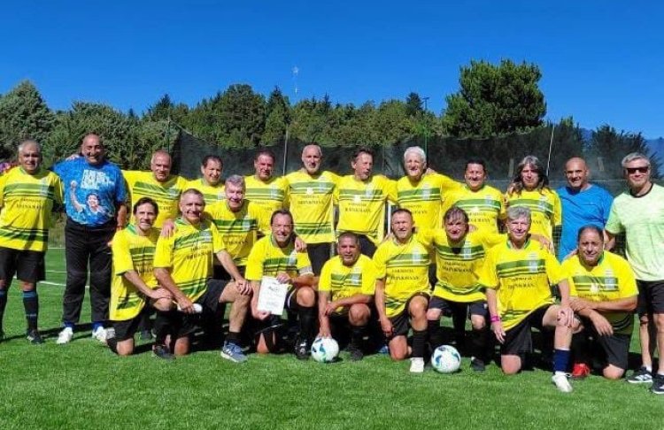 Varios integrantes del equipo ya emprendieron el recorrido rumbo al Nacional. 
