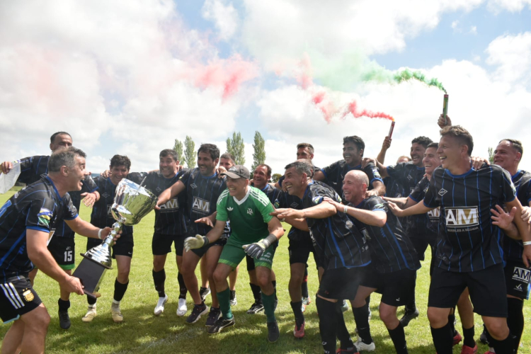 Herclair de Paran&aacute; Campa&ntilde;a, campe&oacute;n por primera vez. 