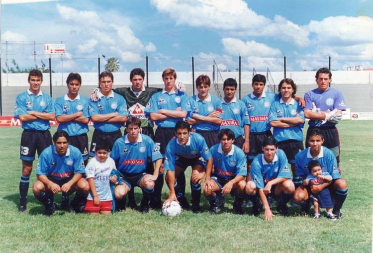 Jug&oacute; en inferiores de Belgrano, entre otros con Tet&eacute; Gonz&aacute;lez, ex Lazio de Italia y Las Palmas de Espa&ntilde;a. 