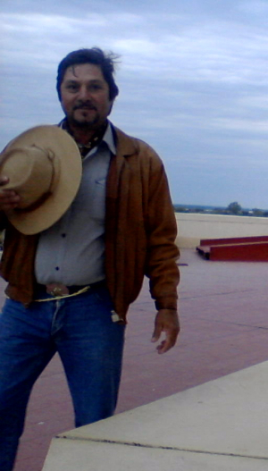 V&iacute;ctor Yafrancisco fue un colaborador. Muri&oacute; en un accidente en 2012 y el equipo lleva su nombre en homenaje.