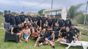 Amigos de Camet de Mar del Plata, en un alto en Federaci&oacute;n (Entre R&iacute;os) rumbo a Posadas. 