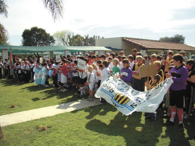 Oscar Chapino fue motorizador de los encuentros de fútbol infantil para Juntas de Gobierno. Los recibía en el Complejo y los chicos vivían una jornada inolvidable, que incluía partidos, almuerzo y regalos.