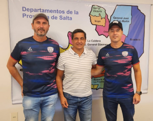 Weglin y L&oacute;pez junto a Abud. 
