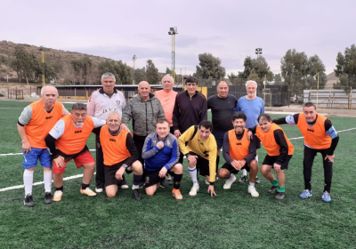 Los muchachos +65 de Club Atlético Rada Tilly durante un entrenamiento. 