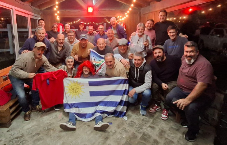 Atlanta de Pando recibió a la AAVF. Clima de alegría a la espera del viaje a Posadas.