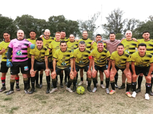 La base de Club San Francisco, rumbo al Nacional. Lo integran 4 elencos de la Liga Independiente local. 