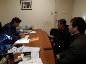 El director de deportes de Salta, Sergio Plaza, junto a los dirigentes de la Asociaci&oacute;n Alejandro Comas y Dar&iacute;o Wegin. 