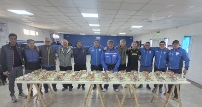 Deportivo Petrolero, venta de pollos y preparativos para el Nacional. 