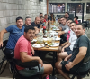 El plantel, tras el entrenamiento, comparti&oacute; un asado en la previa del viaje a San Luis. 