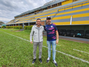 Romero y Weglin mantuvieron este lunes una reuni&oacute;n de trabajo en Crucero del Norte. 