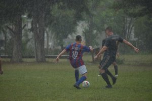 La lluvia presente. Aqu&iacute; en Banco Provincial y Amigos del Litoral. 