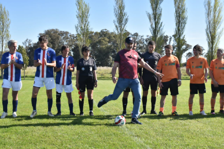 Dar&iacute;o Weglin dio el puntapi&eacute; inicial del Nacional. 
