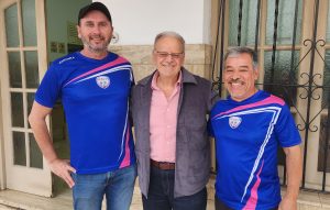 Dar&iacute;o Weglin y Alejandro Comas, de la AAVF, junto al secretario de Deportes de la Provincia de Salta,  Chib&aacute;n. 