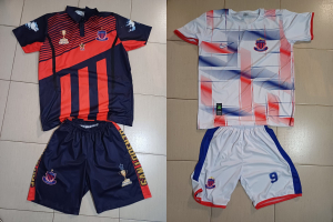 San Lorenzo con la camiseta que recuerda el t&iacute;tulo ganado en 2024. 